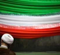 Executive pay stirs outrage, becomes political issue in Iran