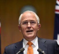 Australian PM Turnbull under fire, cliffhanger election counting continues