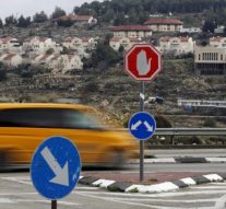 Israel should stop settlements, denying Palestinian development: draft Quartet report