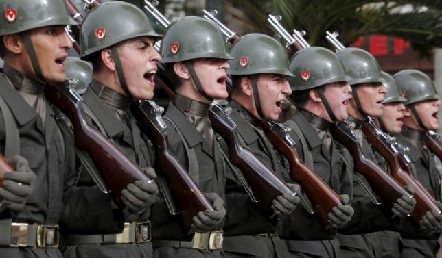 Turkey culls nearly 1,400 from army, overhauls top military council